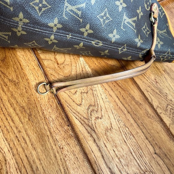 Louis Vuitton Neverfull MM Monogram AR2173 - Picture 6 of 13
